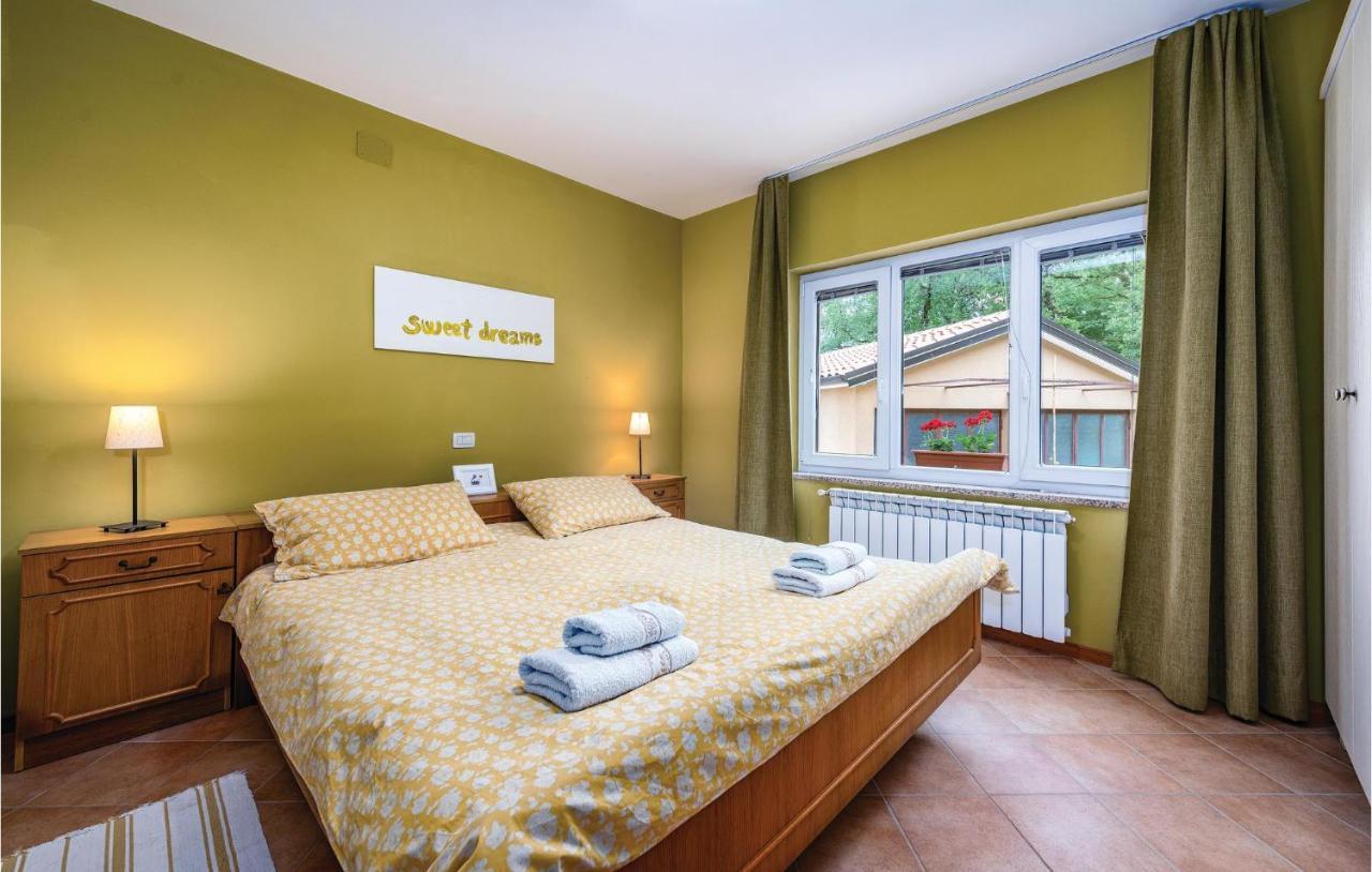 Stunning Apartment In Umag With Wifi ภายนอก รูปภาพ