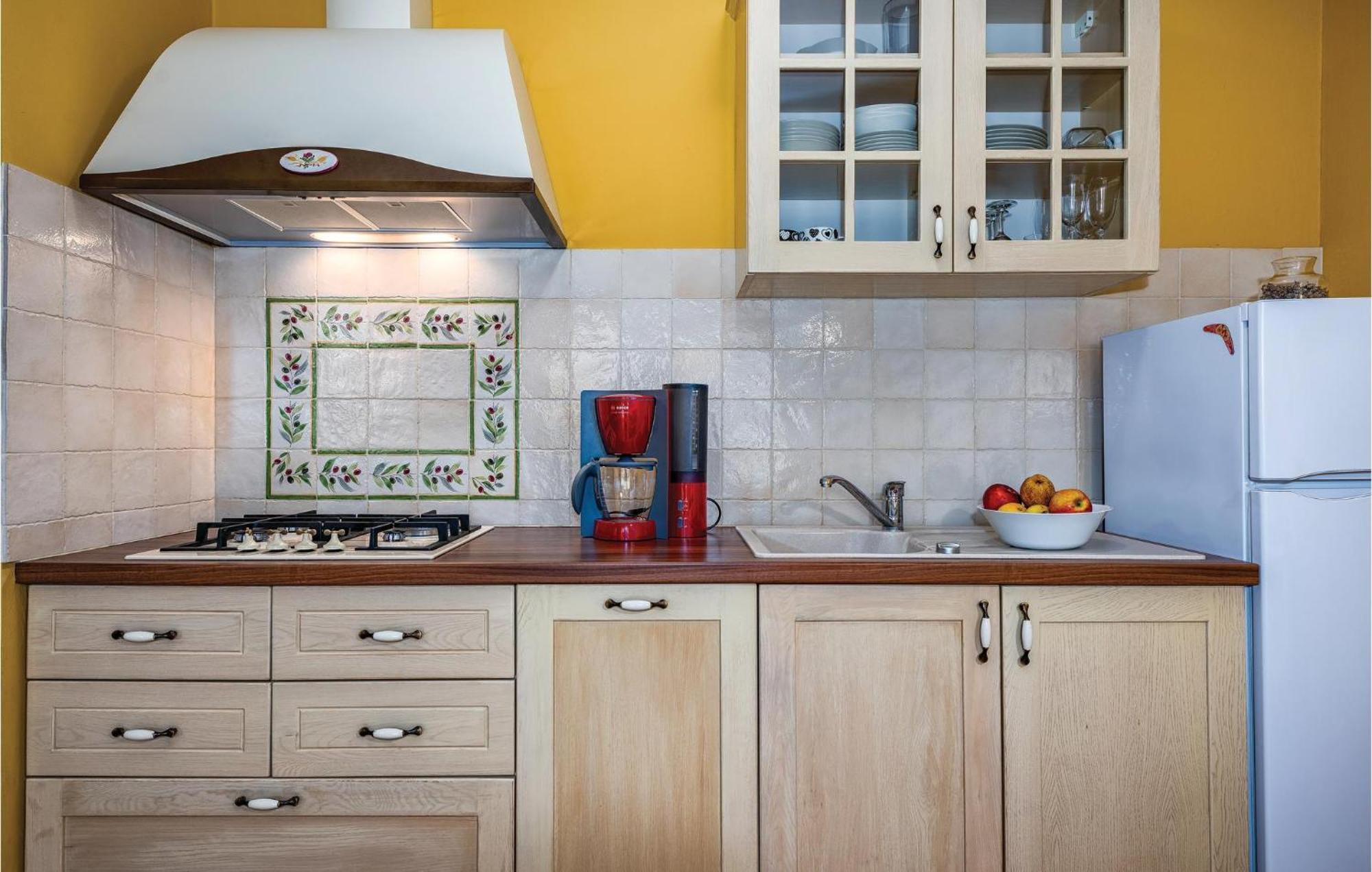 Stunning Apartment In Umag With Wifi ภายนอก รูปภาพ